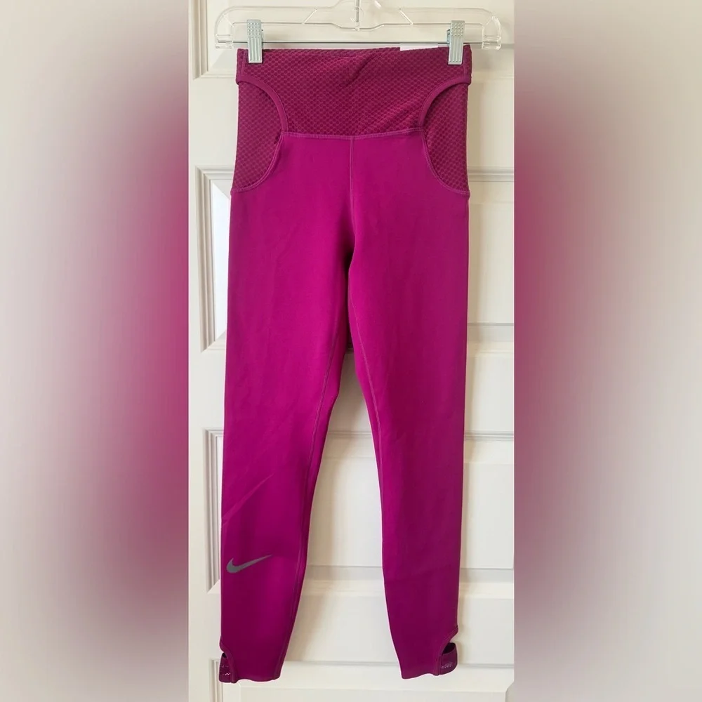 Nike Women's Magenta Leggings